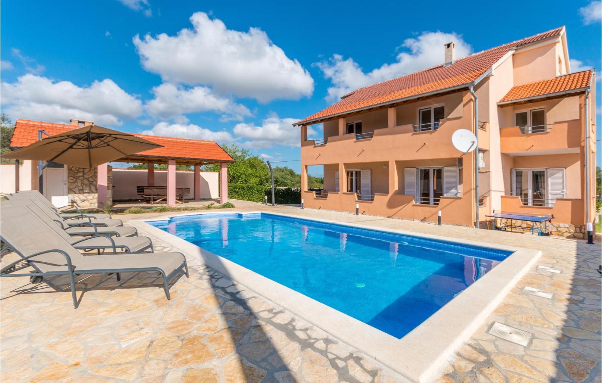 5 Bedroom Cozy In Holiday home Biograd Na Moru